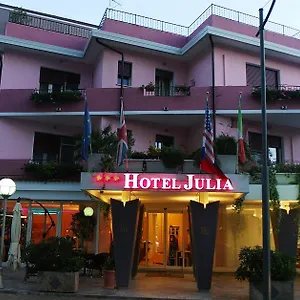 Julia Llido Degli Estensi