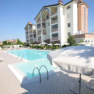 4* Aparthotel Cleo