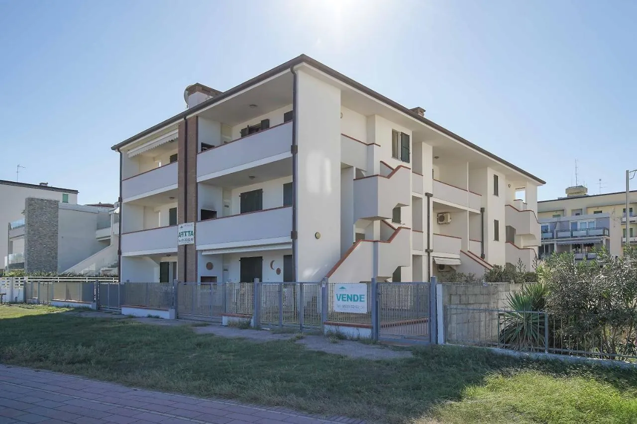 Smith 2B Apartment Llido Degli Estensi Italy