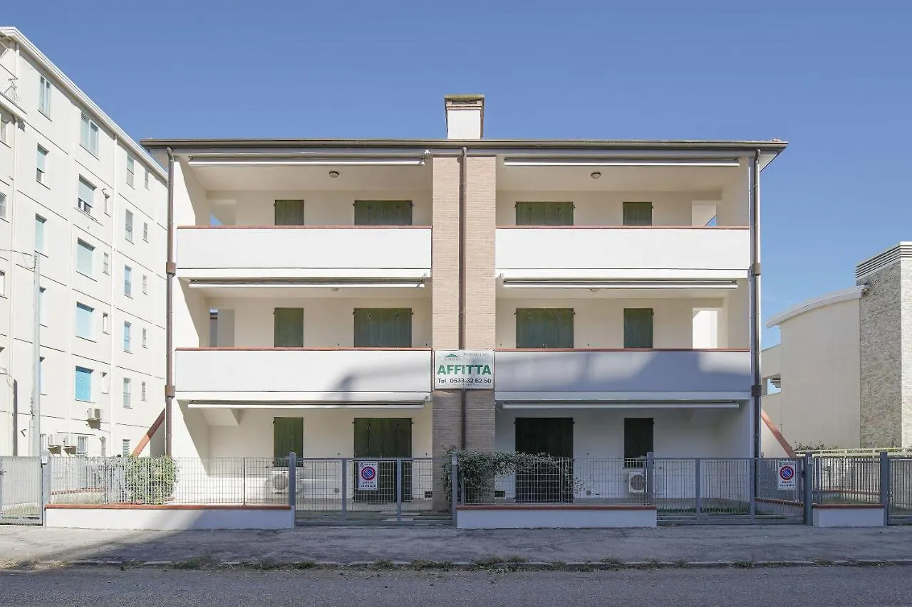 Smith 2B Apartment Llido Degli Estensi Italy