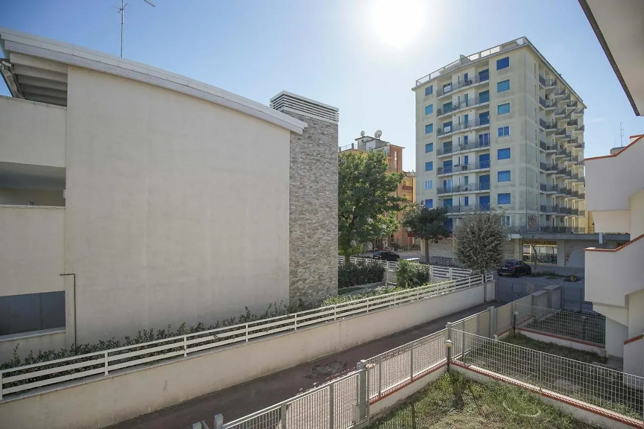 Smith 2B Apartment Llido Degli Estensi 0*,