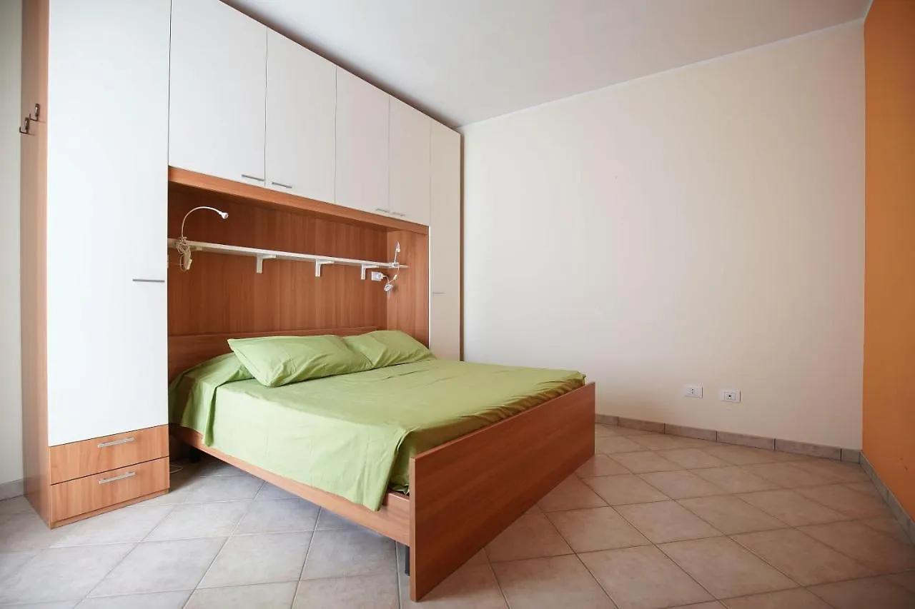 Smith 2B Apartment Llido Degli Estensi 0*,  Italy